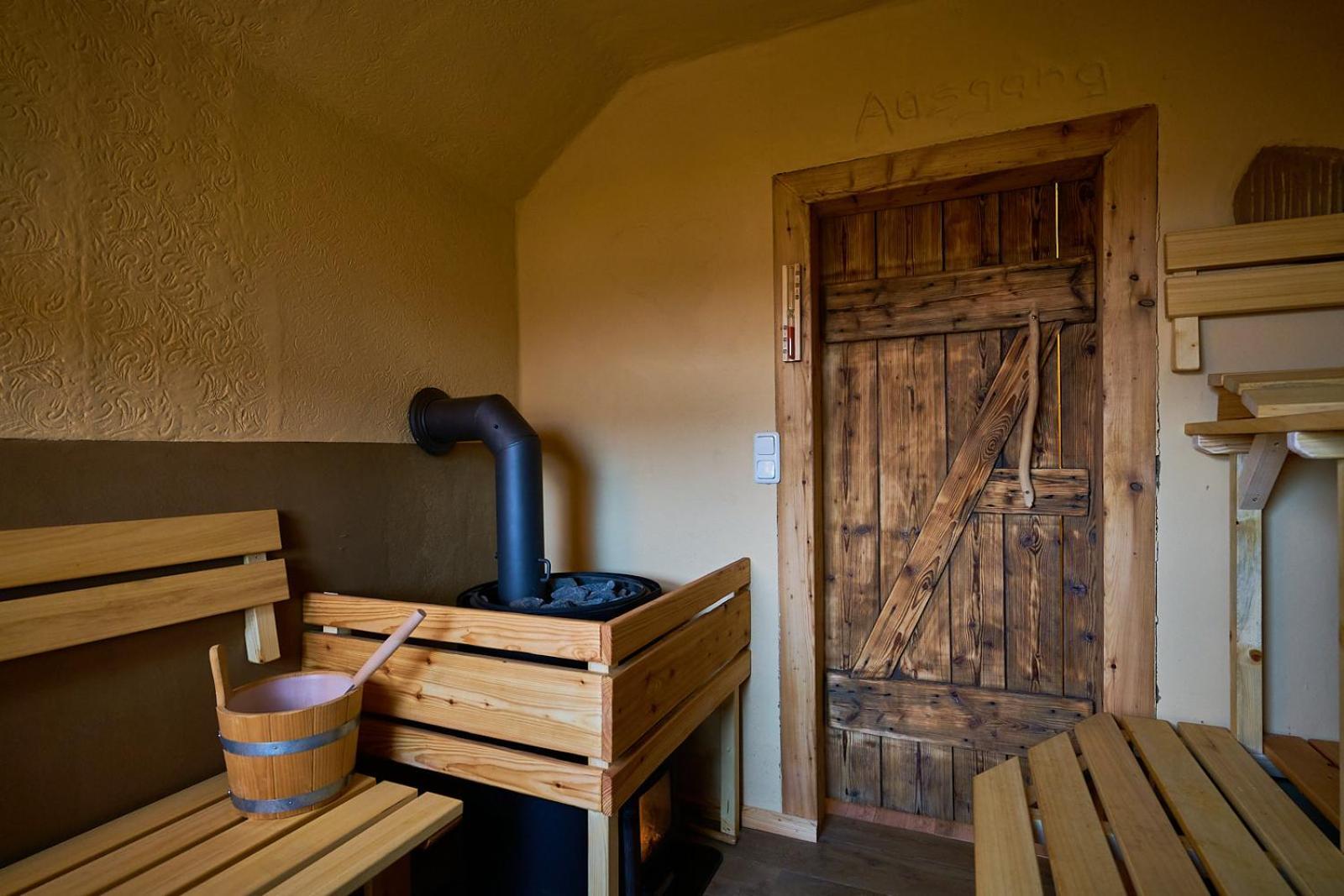 Hotel Olbernhau Mit Sauna - Kleines Landhotel Zur Ofenschenke ภายนอก รูปภาพ